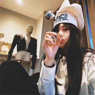当扎卡里比弗来到小镇